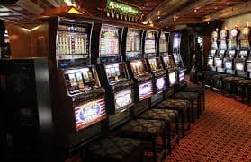 Studio dealer langsung 123slot Grand Slam dengan kamera HD dan dealer profesional